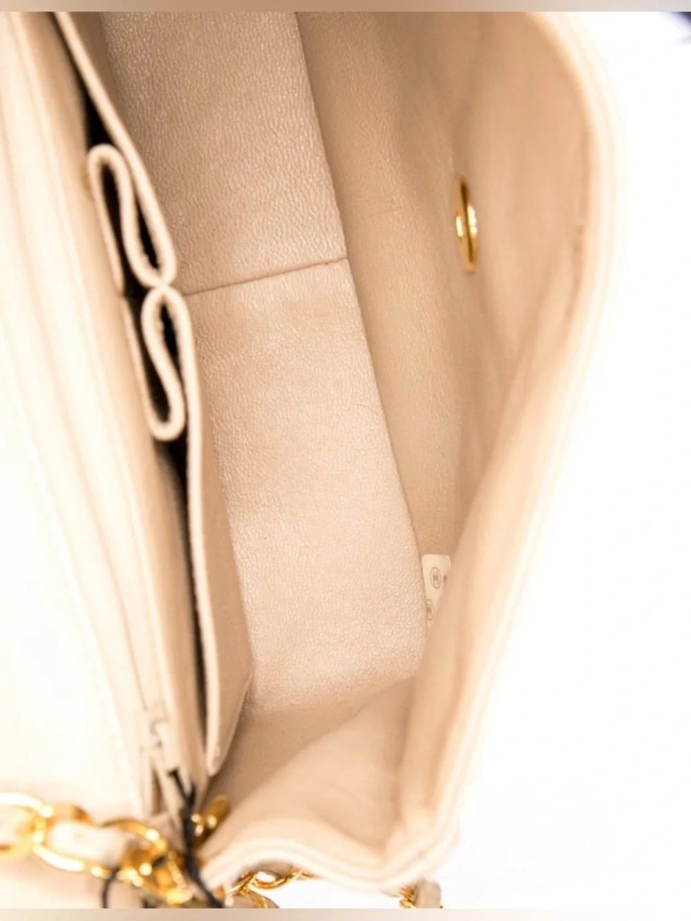 CHANEL Quilted Shoulder Bag in Beige with Gold Hardware - Picture 5 of 5